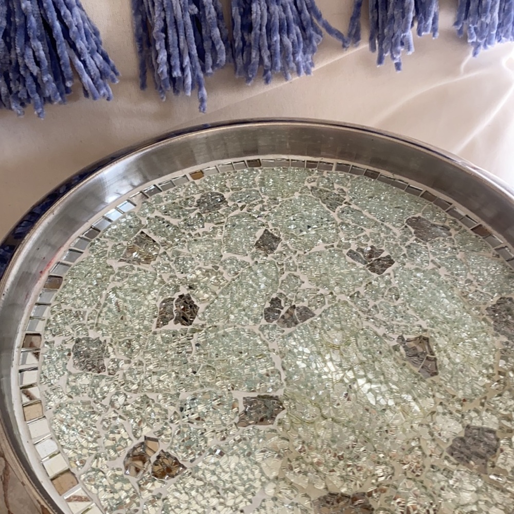 🪞 dreamy round mosaic platter 13.5” - Picture 9 of 10